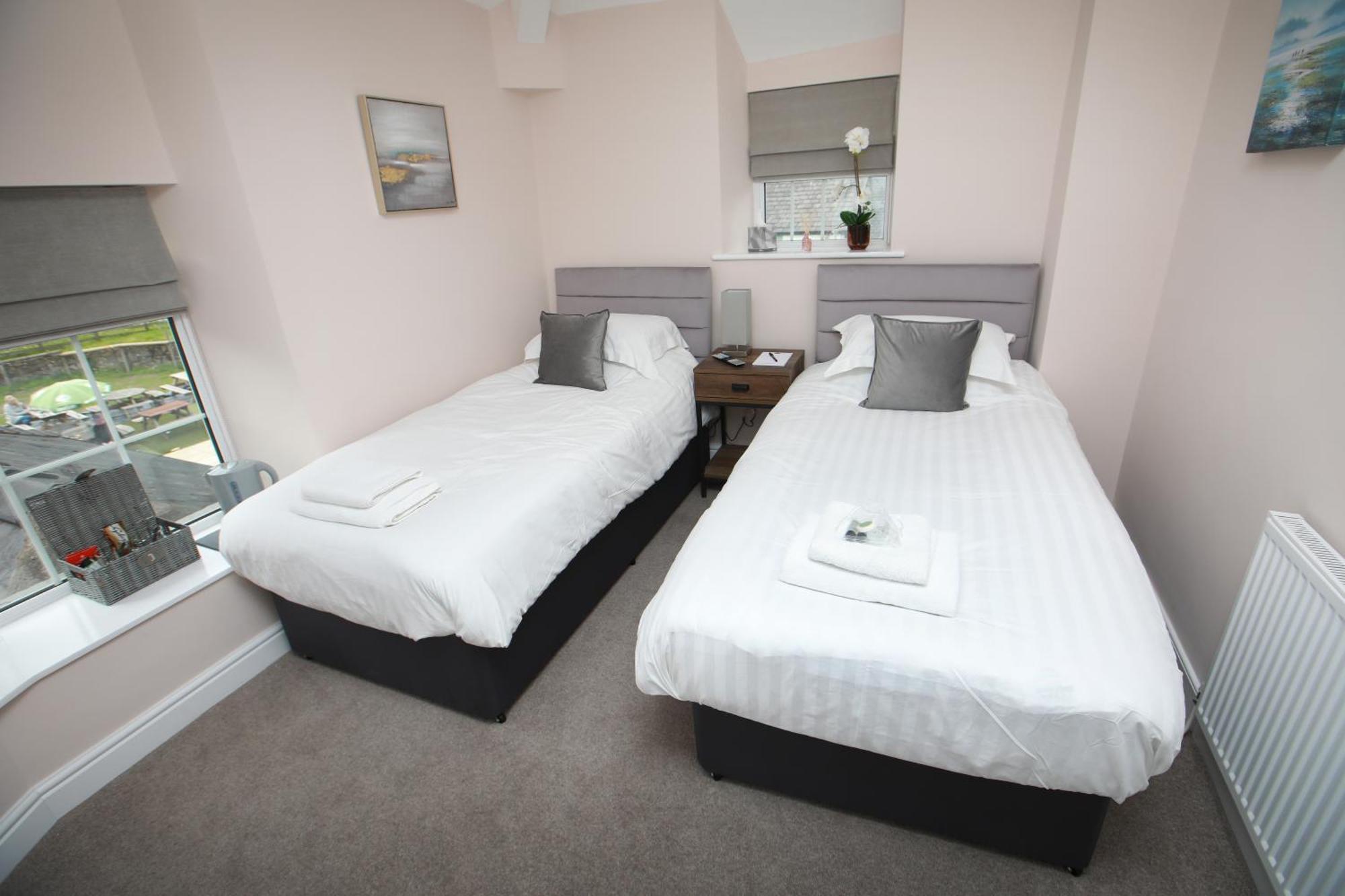 Oyo Glyn Valley Hotel Llansantffraid Llansantffraid Glyn Ceiriog Екстериор снимка
